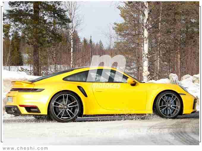 保时捷911 Turbo S冰雪路试 二季度交付