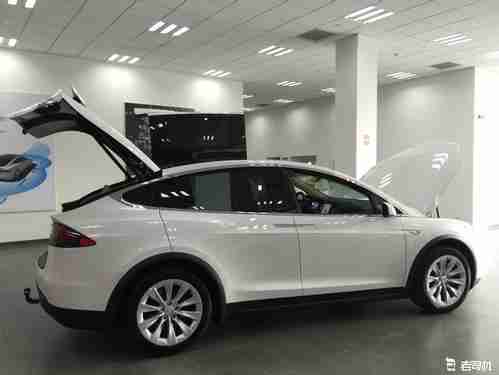 MODEL X 2016款底盘高度