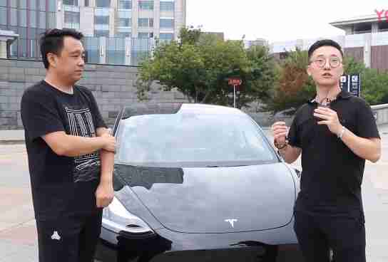 体验特斯拉Model 3 电车自动辅助驾驶系统